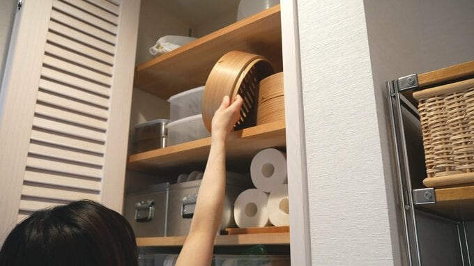 せいろなどを収納した棚
