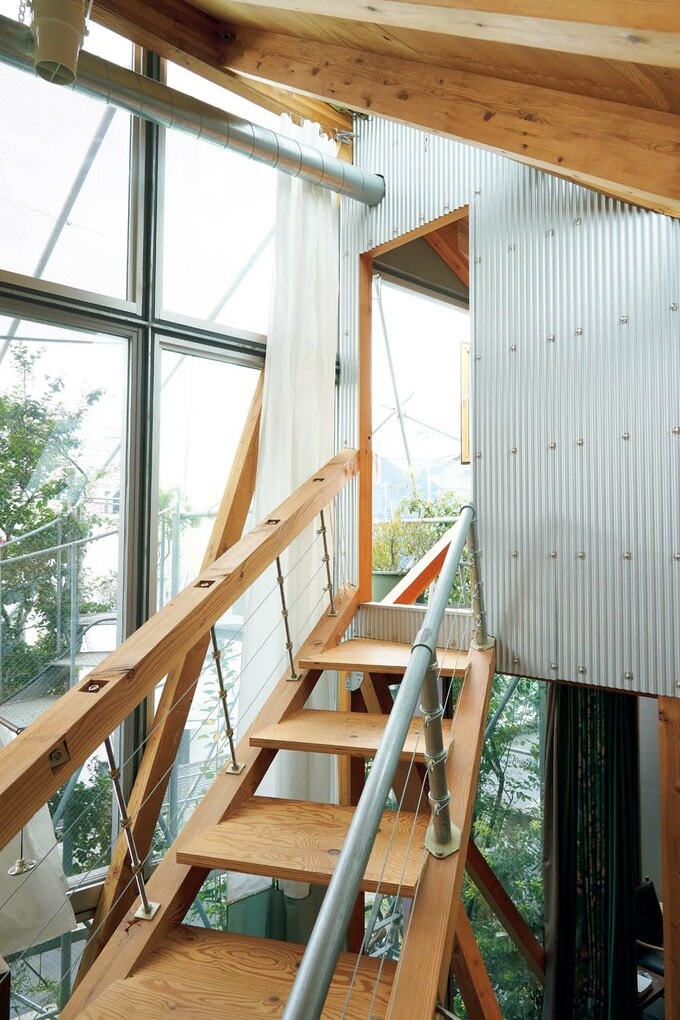 DKから半階上がったところにある寝室