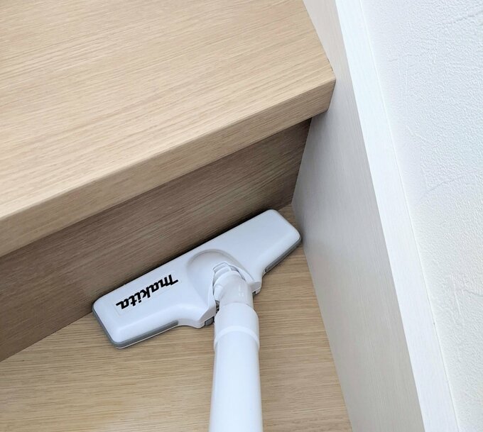 掃除機が使いにくい階段の踏み板