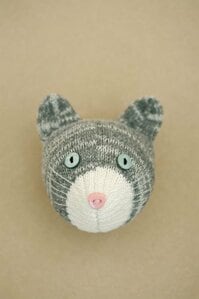 綿を詰め顔をつくる