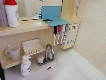 かさばる、汚れる…電動歯ブラシ収納はダイソーアイテムで解決