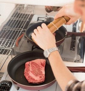 近所のスーパーの底値を把握し、商品によって買い分けを徹底