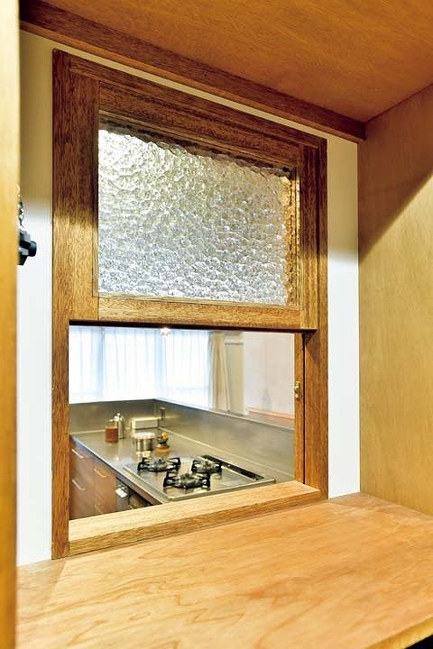 ウォークインクロゼットに設けた内窓