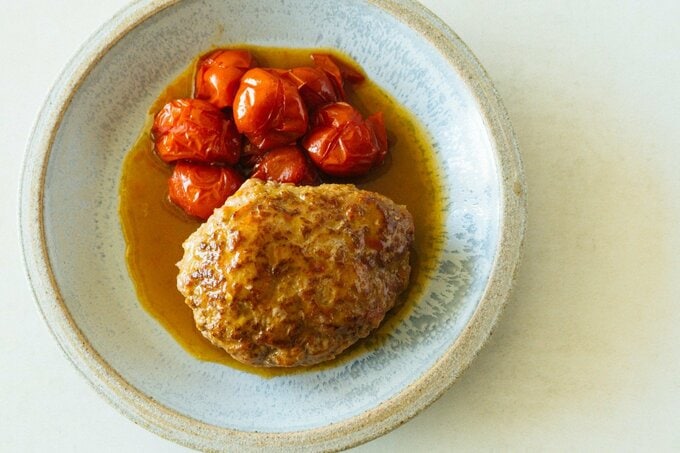 長谷川あかりさん　酒蒸しハンバーグ