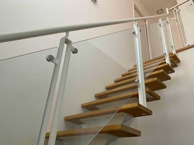 老後心配な階段