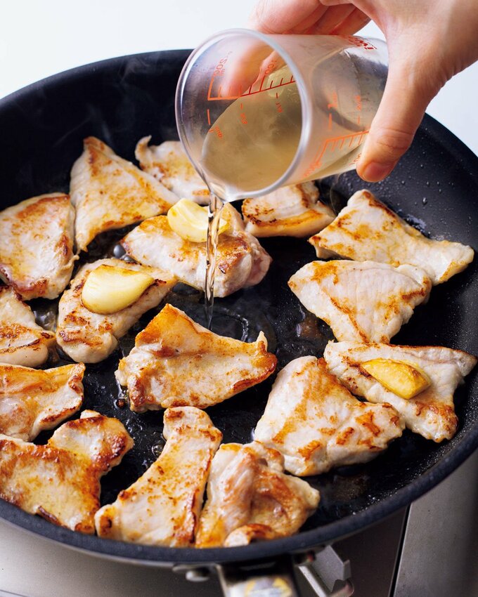 フライパンにお肉