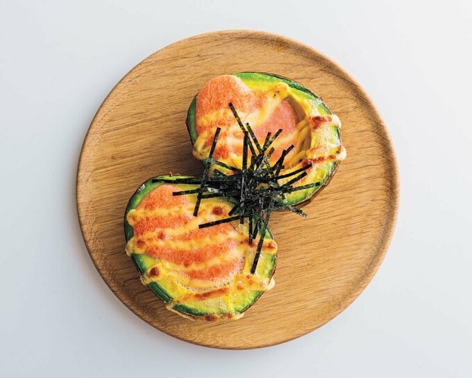 アボカドカップのタラコマヨ焼き