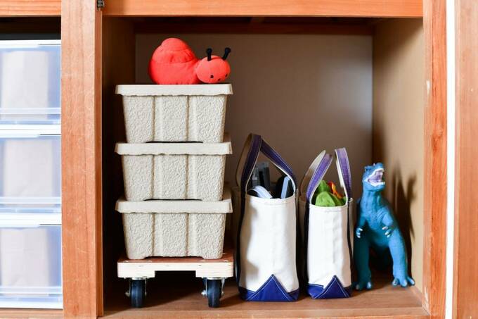 お絵描きセットを入れている紙製ボックス