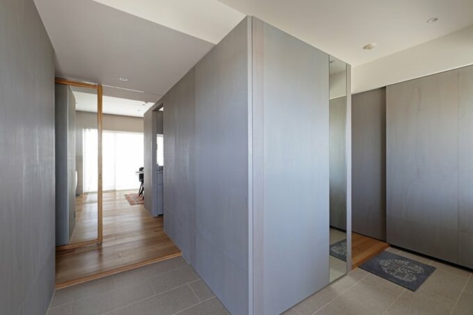 室内へ2つの動線がある玄関