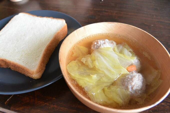 食パンとスープ