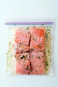 バジルオイル漬け