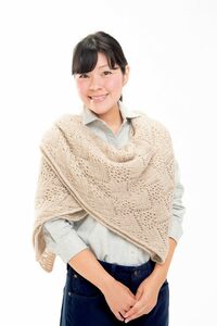 ニットの質感たっぷり!着こなしのアクセントに