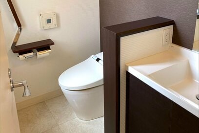 トイレのスリッパ、2年着ていない服…30代40代が「捨ててよかった」もの4つ。心も暮らしもラクに