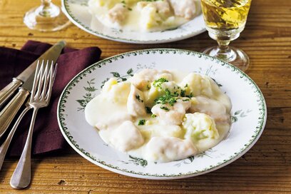 鶏胸肉がごちそうに。フランスの家庭料理「チキンとカリフラワー」の煮込みレシピ