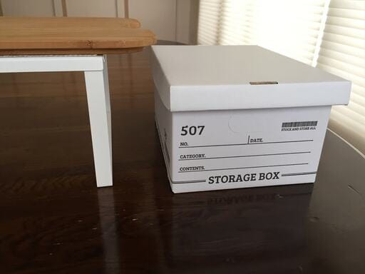 マウスを置く用の100均ボックス