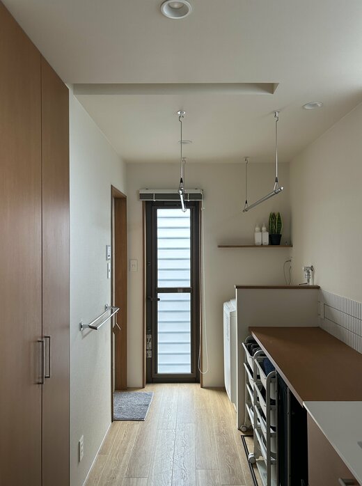 風呂場前のカウンター