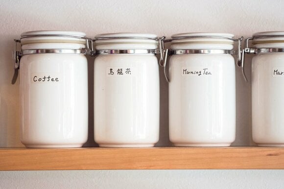 1毎日使うものはラベルよりひと目でわかる容器に