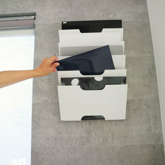 白ラックに黒ファイル