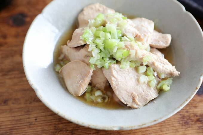 しっとり鶏胸肉のネギダレポン酢アップ