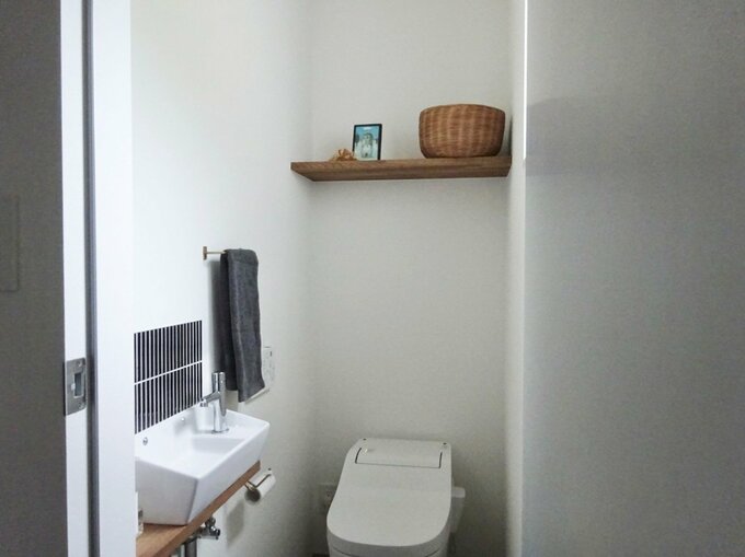 タンクレストイレの全景