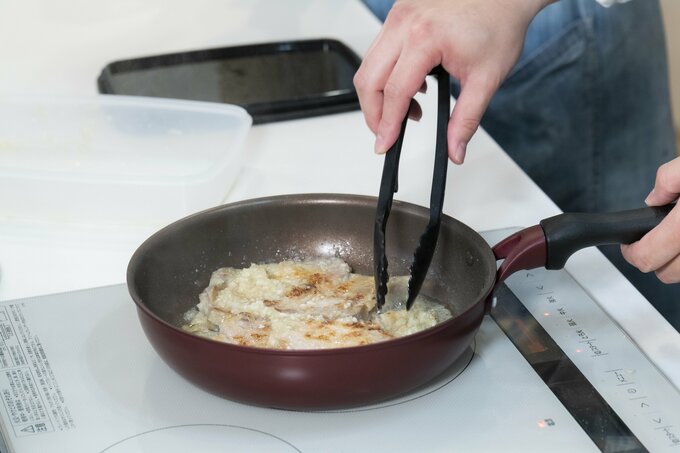 焼いているところ