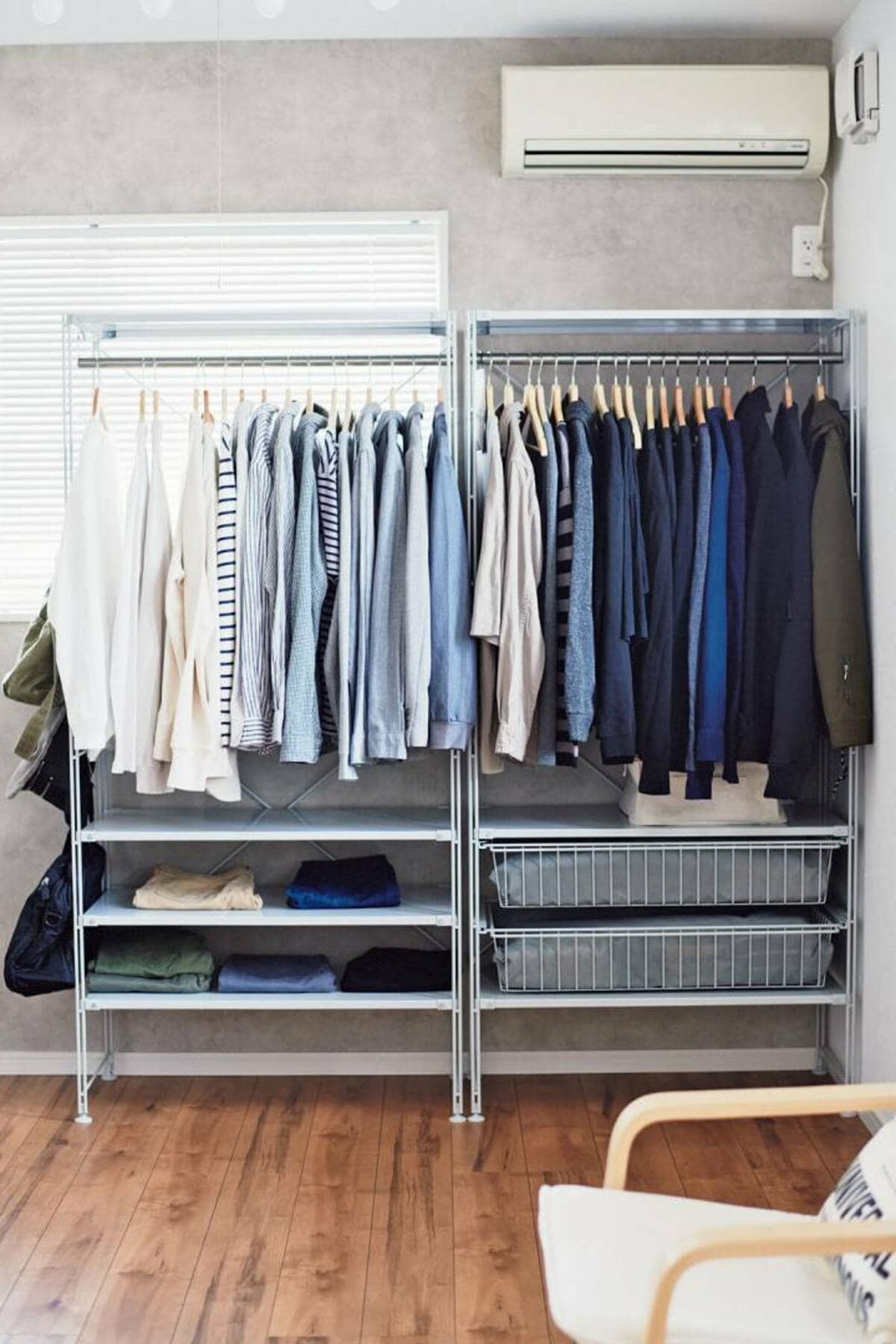 寝室にクローゼットは不要。自然と服が減り片づく洋服収納 