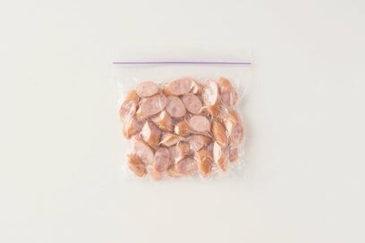 ハム、ソーセージ、ベーコン。加工肉は切り分け＆小分け冷凍で使いやすく