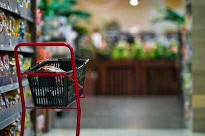 50代からの買い物術。肉と野菜、スーパーでどちらを先に買うのがおトク？