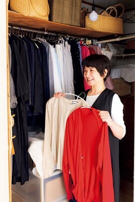 50代「服がしっくりこない…」の解決策。おしゃれな人も悩んだ服のもち方・手放し方