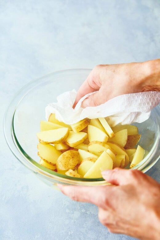 新ジャガのミモザサラダの調理過程