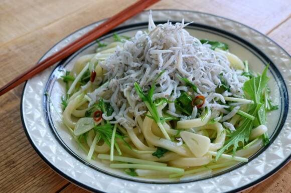 シラスとミズナのペペロンチーノうどん