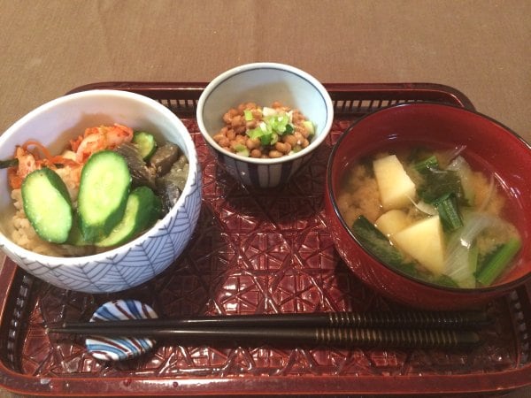 朝食
