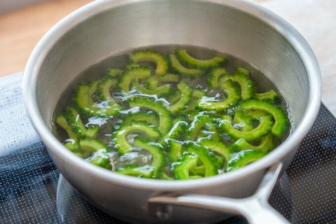 ゴーヤー茹でる