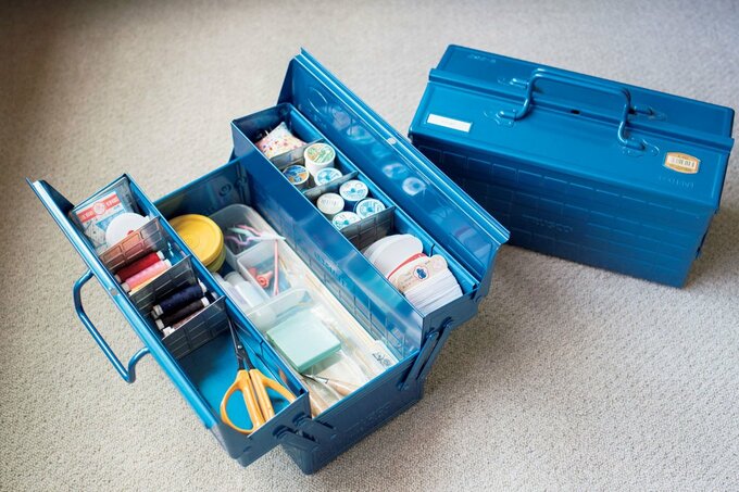 手芸道具やDIYグッズを入れています