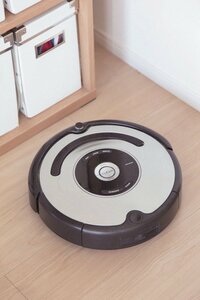 ロボット掃除機に初期投資し、日中の自由時間をつくる