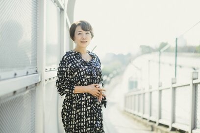 人気脚本家で占い師・中園ミホさんが見た「強運」な芸能人。幸せをつかむ行動パターンとは