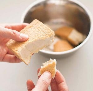 厚揚げちぎることで味しみがよく肉のような食感に