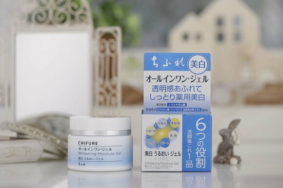 これひとつで6つの役割が!美白ケアもできる!!