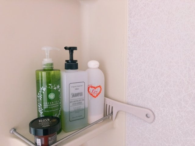 浴室にシャンプートリートメント