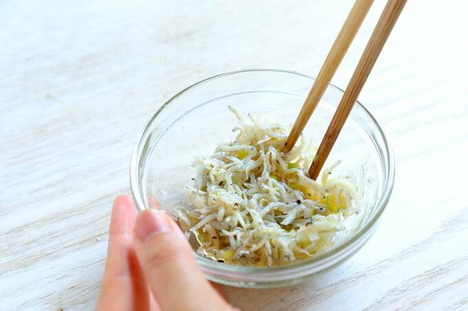 ボウルにしらす