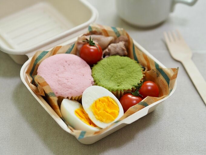 蒸しパンのお弁当