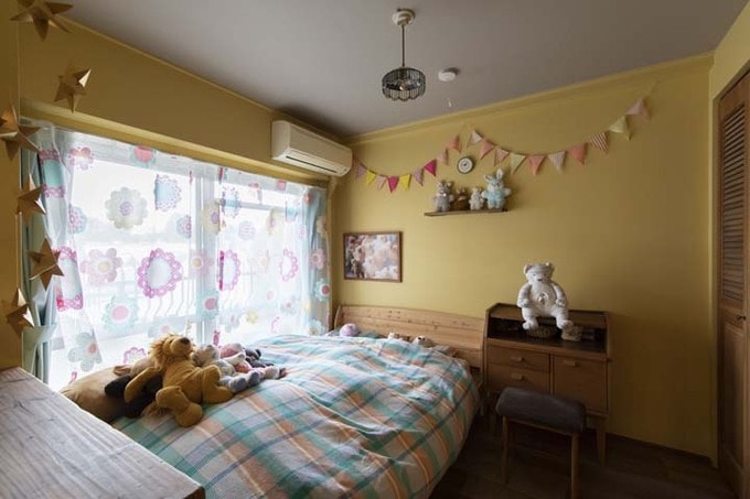 イエローでチャーミングな寝室