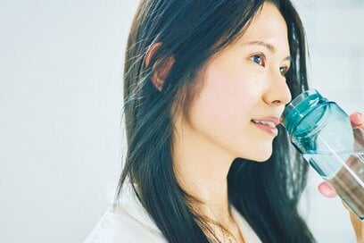 体のむくみ＆ダルさを感じたら取り入れたい「プチ養生」4つ。巡りがよくなる“水の飲み方”も