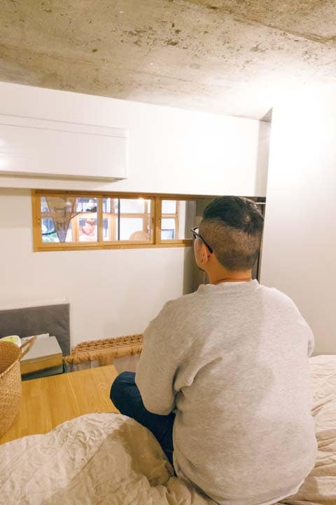 ダイニングが望める寝室