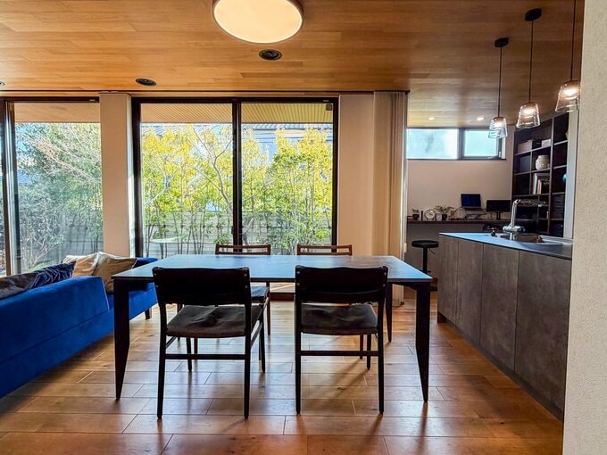 家の内装とマッチした家具