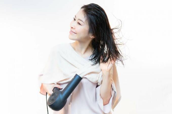 下から風を当てる