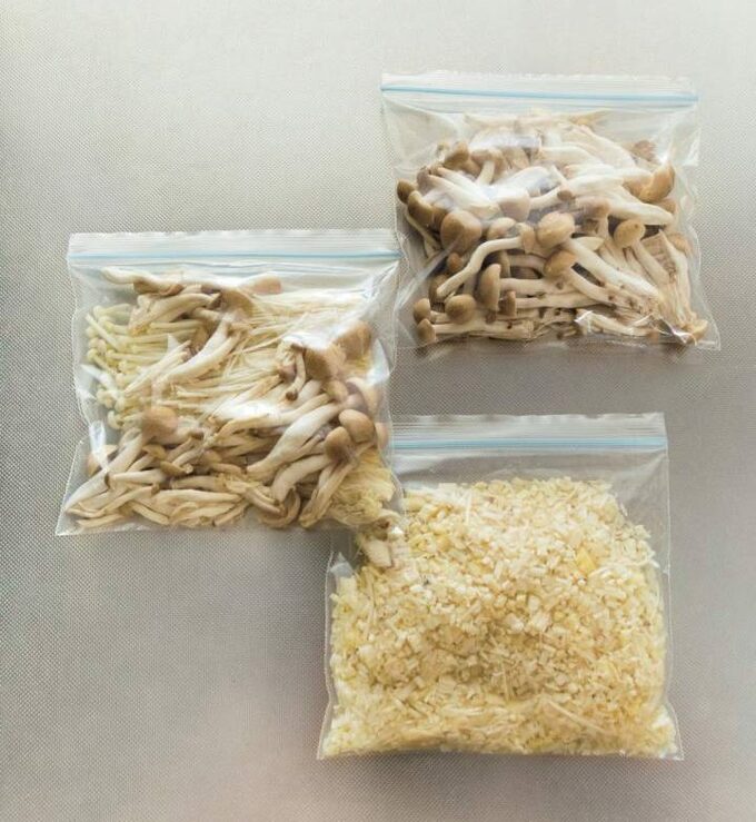 エノキの袋、シメジの袋、ミックスの袋