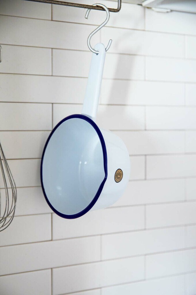 ホーロー製のミルクパン