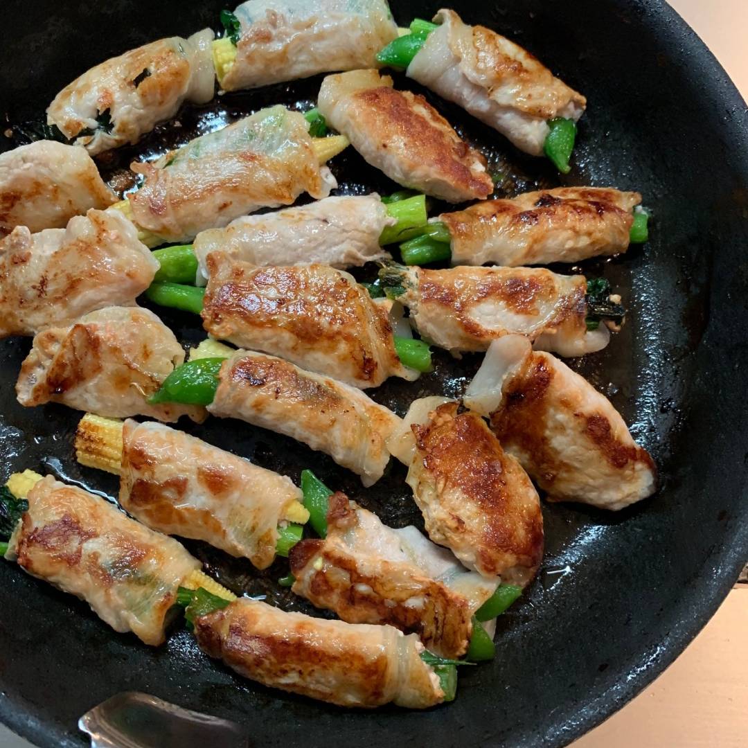 肉と野菜をもりもり！シンプルな塩調理で肉巻き | ESSEonline