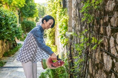 50代・パリに住む中村江里子さんの「エコな暮らし」。フランスでも無料のレジ袋が廃止に